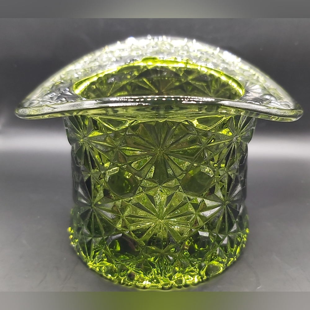Daisy and button green glass hat - Picture 2 of 6
